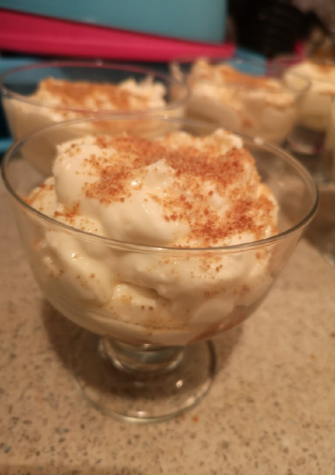 Una foto de Vasitos de mousse de limón rápido