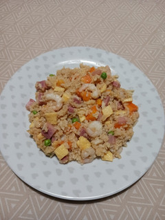 Una foto de Arroz 3 delicias chino