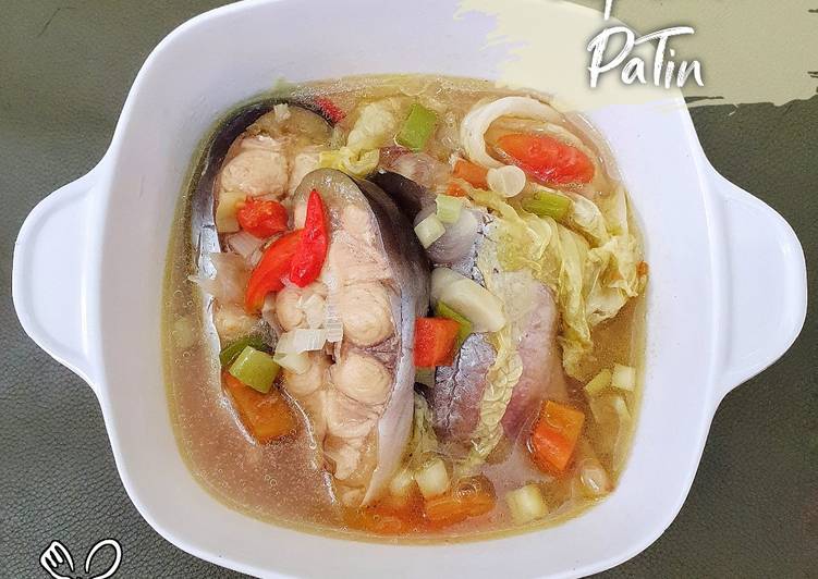 Bagaimana Membuat Sup Ikan Patin Kuah Bening yang Lezat