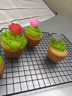 Cup cake &butter icing ainihin hoton girkin