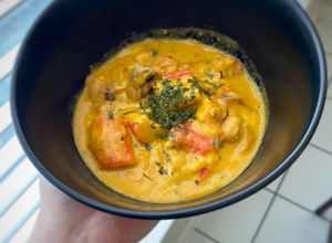 Una foto de Cazuela de mariscos en leche de coco🍤🦪