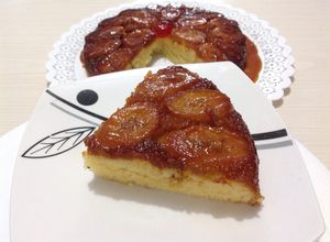 Una foto de Torta invertida de Bananas