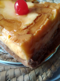Una foto de Flan dos colores