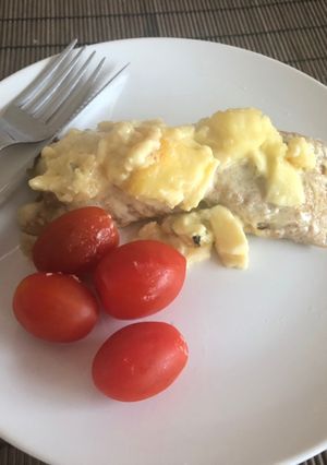 Una foto de Keto - Canelones o fajitas de pollo con lluvia de queso