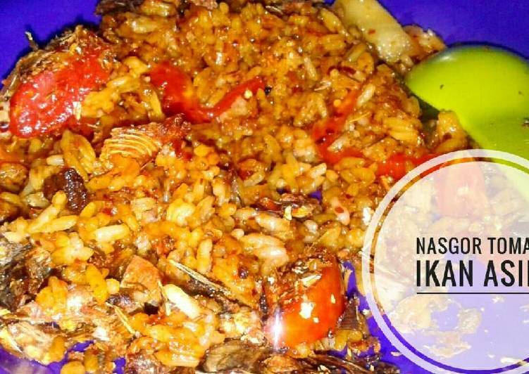 Cara Gampang Membuat Nasgor tomat ikan asin, Lezat Sekali