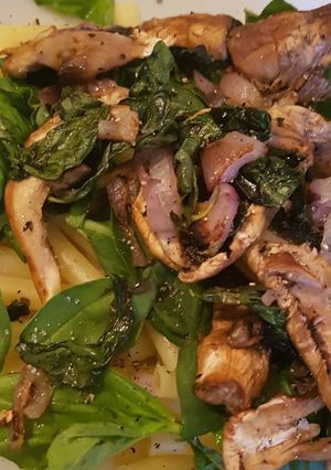 Foto principal de Pasta Al Champiñón Basilic