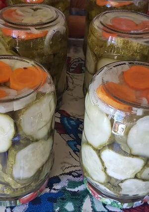 O poză a rețetei Rondele de castraveți la oțet.