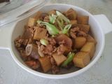 Takwa ayam cincang dengan pickled lettuce