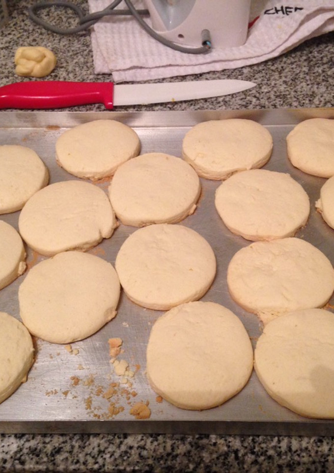 Una foto de Tapa para alfajores de maicena ! (caseras y ricas)