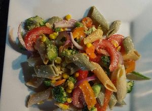 Una foto de Ensalada Italiana multicolor