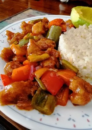 Una foto de Pollo oriental agridulce