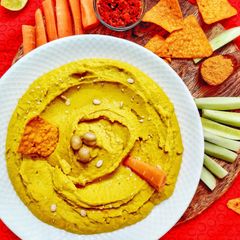 A picture of Golden Hummus aka Turmeric hummas.