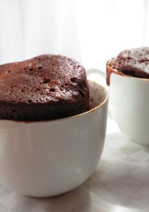 Una foto de Brownies en microondas "SIN HUEVOS"