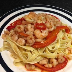 A picture of Tagliatelle prawns.