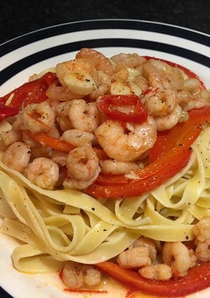 A picture of Tagliatelle prawns.