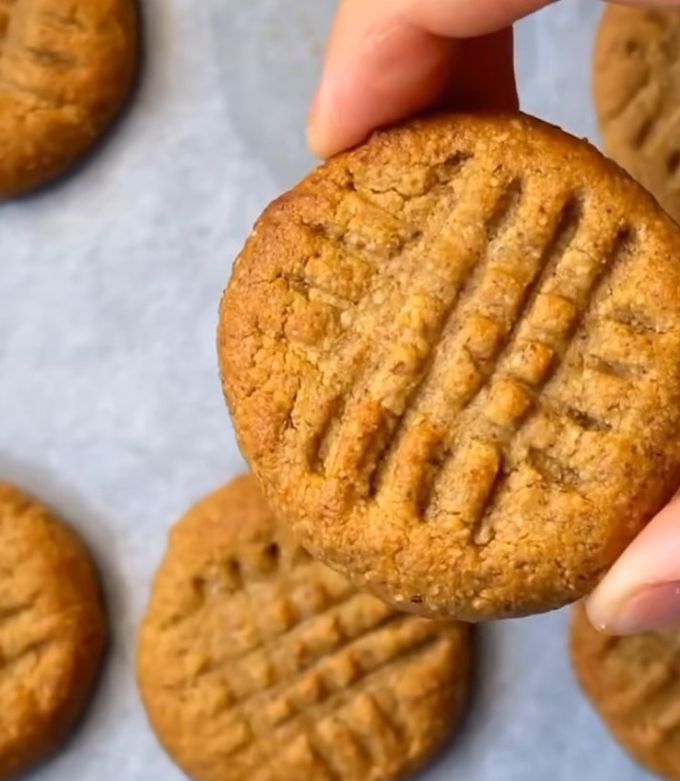 3-összetevőből mandulás keksz 🍪 recept fotója