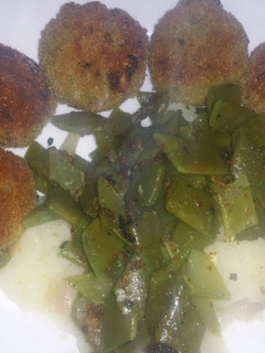 Una foto de Mini hamburguesas de quinoa y aguacate