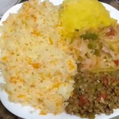A picture of Rice and mashed potatoes.