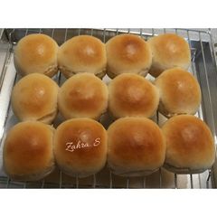 A picture of Dinner Rolls.