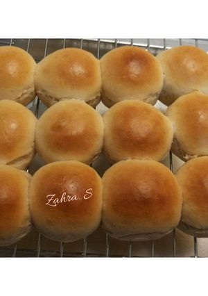 A picture of Dinner Rolls.