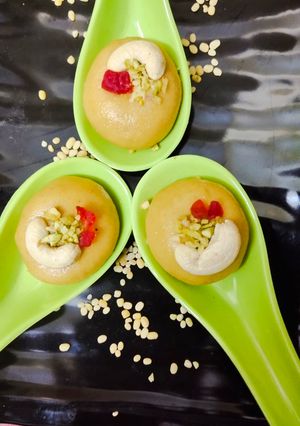 মুগাচি লাড্ডু (moogachi ladoo recipe in Bengali) রেসিপির প্রধান ছবি