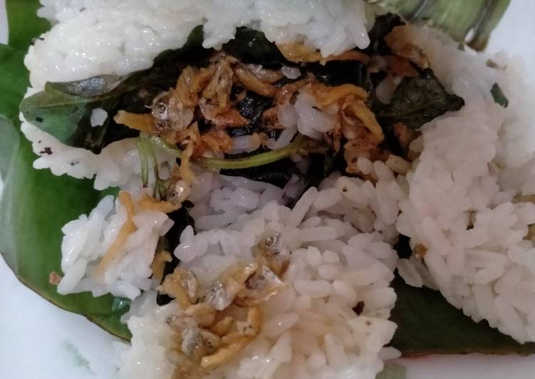 Cara Musim Semi saat makan malamNasi Gurih Bakar