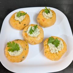 A picture of Schezwan Upma bites.