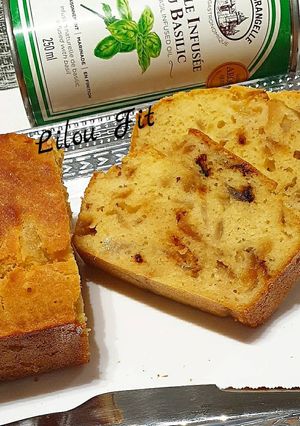Une photo de Cake ss gluten à l'oignon/ parmesan