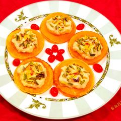 A picture of Kesar Pista Rabdi With Custard Pancake.