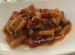 Foto di Paccheri tonno fresco e ciliegini