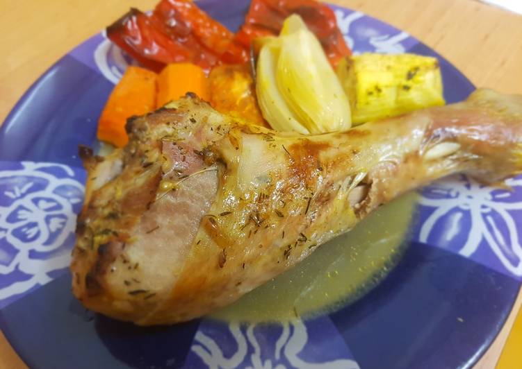 Muslos de pavo al horno con verduras