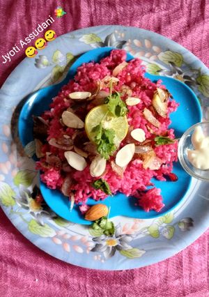 A picture of Beet root pullao/rice.