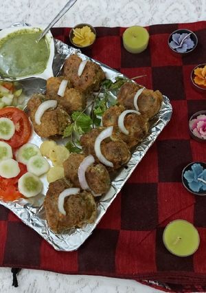 A picture of Chicken tikka shami kababs.
