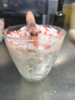Una foto de Cóctel marisco