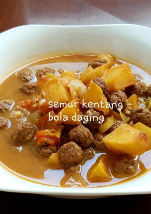 Foto resep Semur Kentang Bola Daging