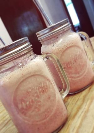 Una foto de Licuado de fresa de 3 ingredientes en 3 pasos