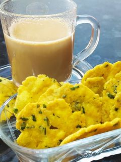 મેથી મસાલા પૂરી (Methi Masala Puri Recipe In Gujarati ) રેસીપી મુખ્ય ફોટો