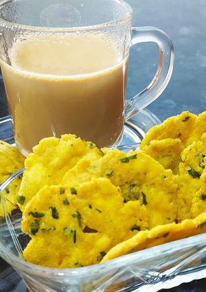મેથી મસાલા પૂરી (Methi Masala Puri Recipe In Gujarati ) રેસીપી મુખ્ય ફોટો
