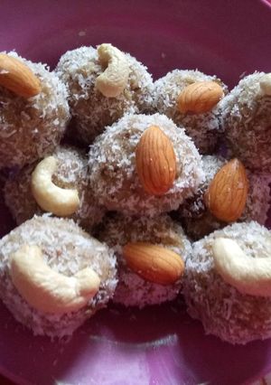 A picture of Brown bread Cocoa laddu.