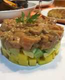 Tartar de Salmón con Mango y Aguacate