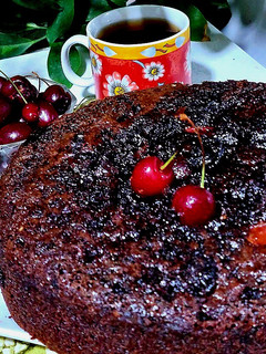 عکسی از دستور کیک گیلاس شکلاتی
