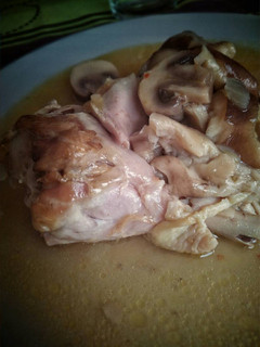 Una foto de Pollo al curry con setas