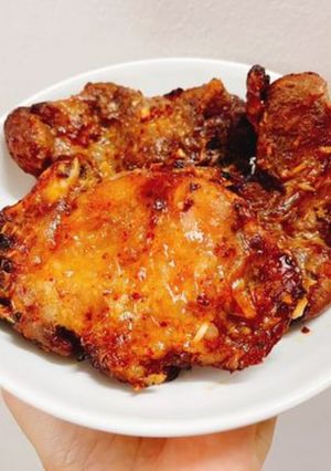 Hình của món Sườn cốt lết nướng.