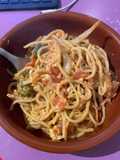 Ramen seco de verduras con tomate