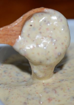 Una foto de Mayonesa picante ¡ideal para bocadillos de pescado!