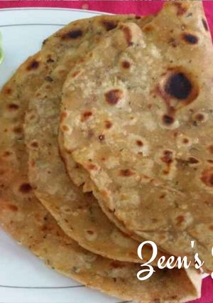 A picture of Jowar and Wheat Masala Chapatis.