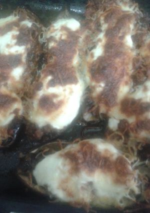 Una foto de Berenjenas rellenas con yogur griego y soja texturizada