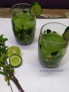 કૂકુંબર મીન્ટ કૂલર (Cucumber Mint Cooler recipe in Gujarati) રેસીપી મુખ્ય ફોટો