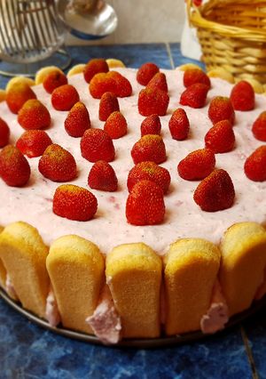 Epres charlotte torta recept fotója