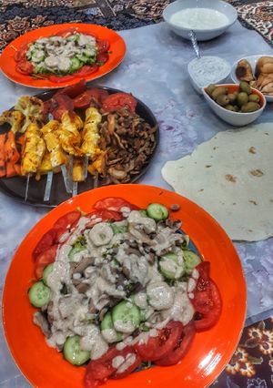 عکسی از دستور جوجه کباب ماهی تابه ای با سس ماست